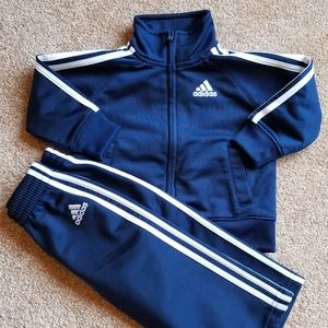 Addidas track suit size 9 months